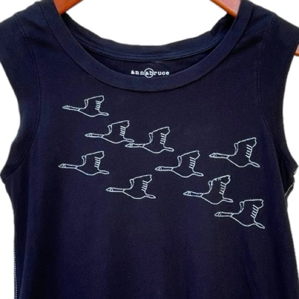Anna Bruce Embroidered Flying Geese Black Sleeveless T-Shirt Size M - Picture 3 of 7
